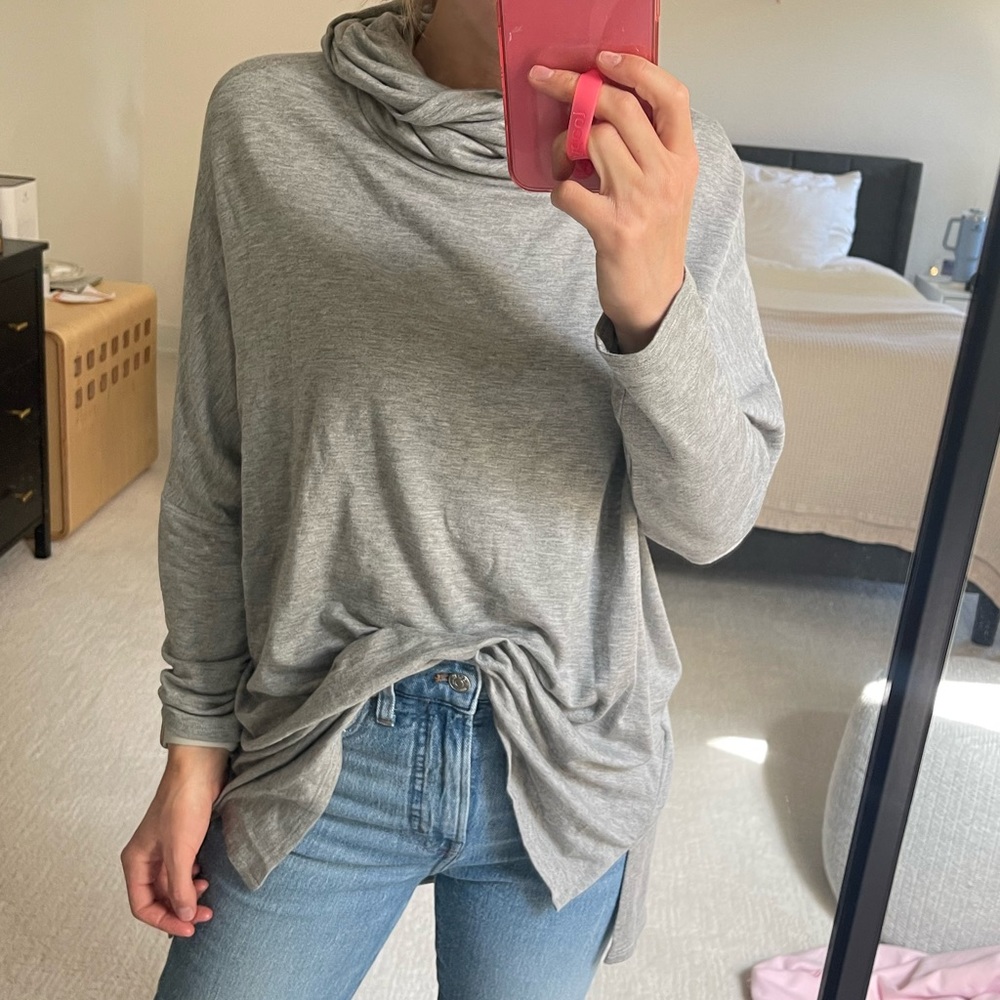 “Caslon” Women’s Oversized, Thin Turtle Neck, Grey, Size S